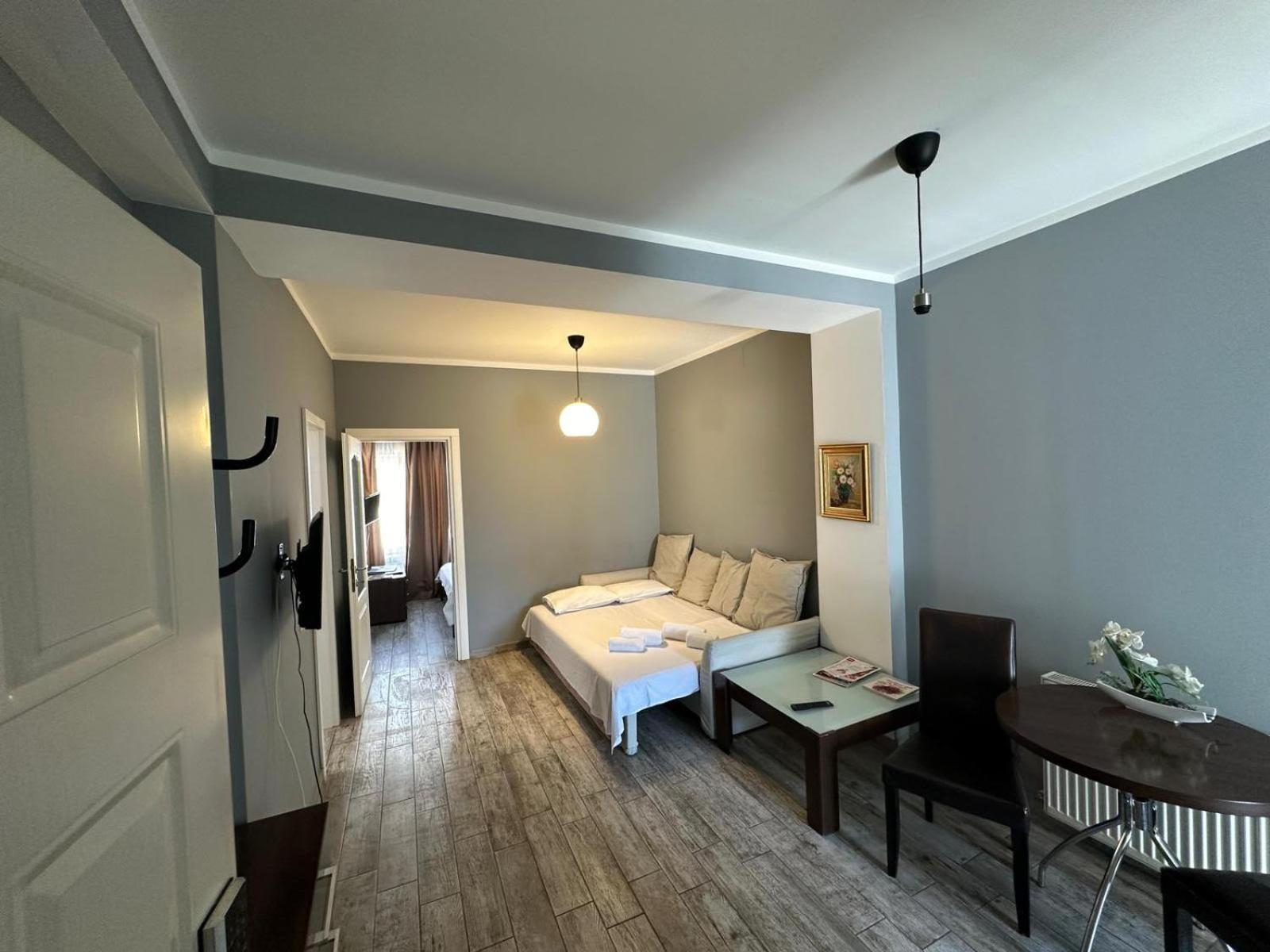Ave Hotel Victoriei ブカレスト エクステリア 写真